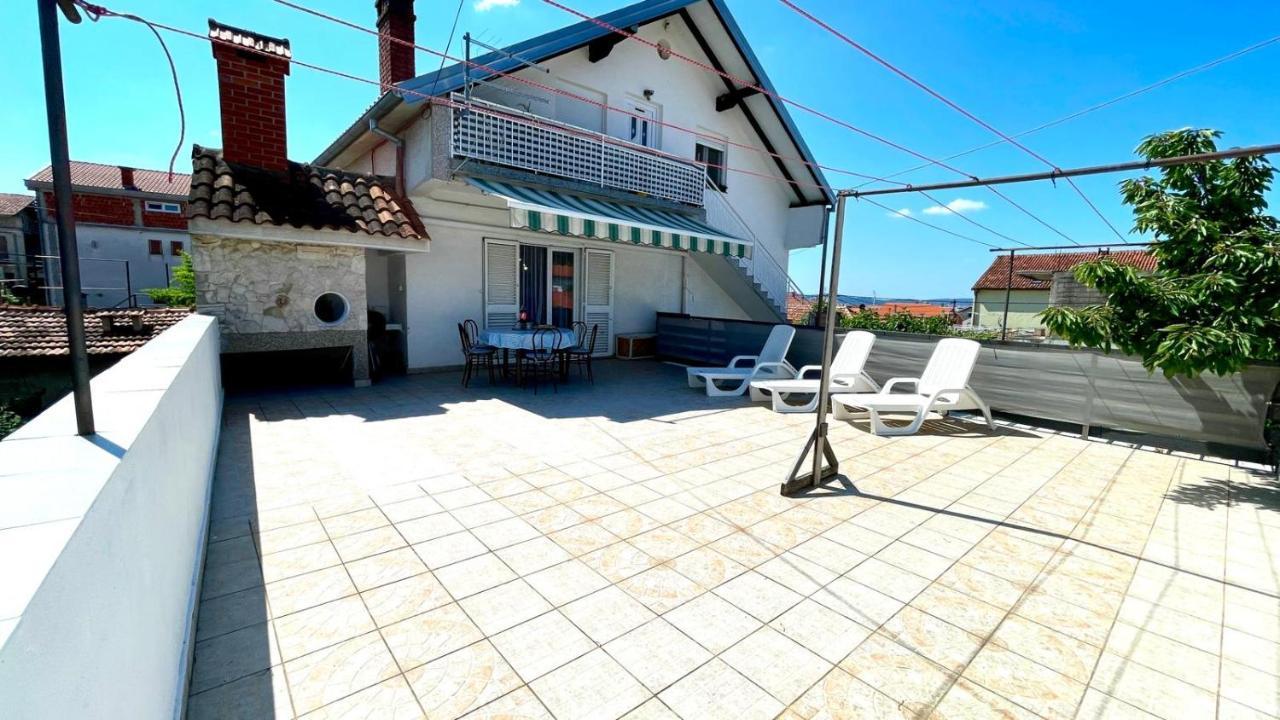 Apartment For 6 + Free Parking Place Zadar Exterior foto